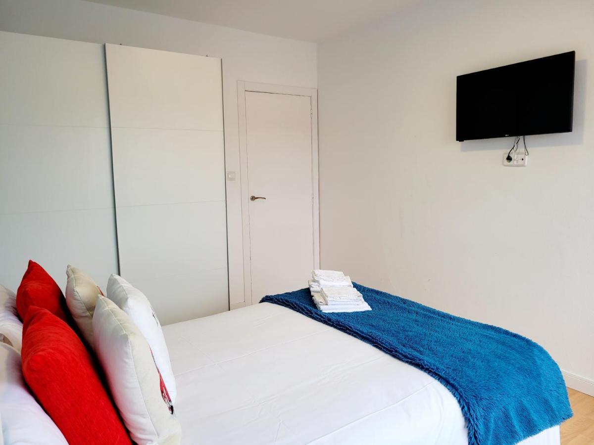 Amplio Piso Con Vistas En La Entrada Del Camino C4 Apartment ซานติอาโก เด กอมโปสเตลา ภายนอก รูปภาพ