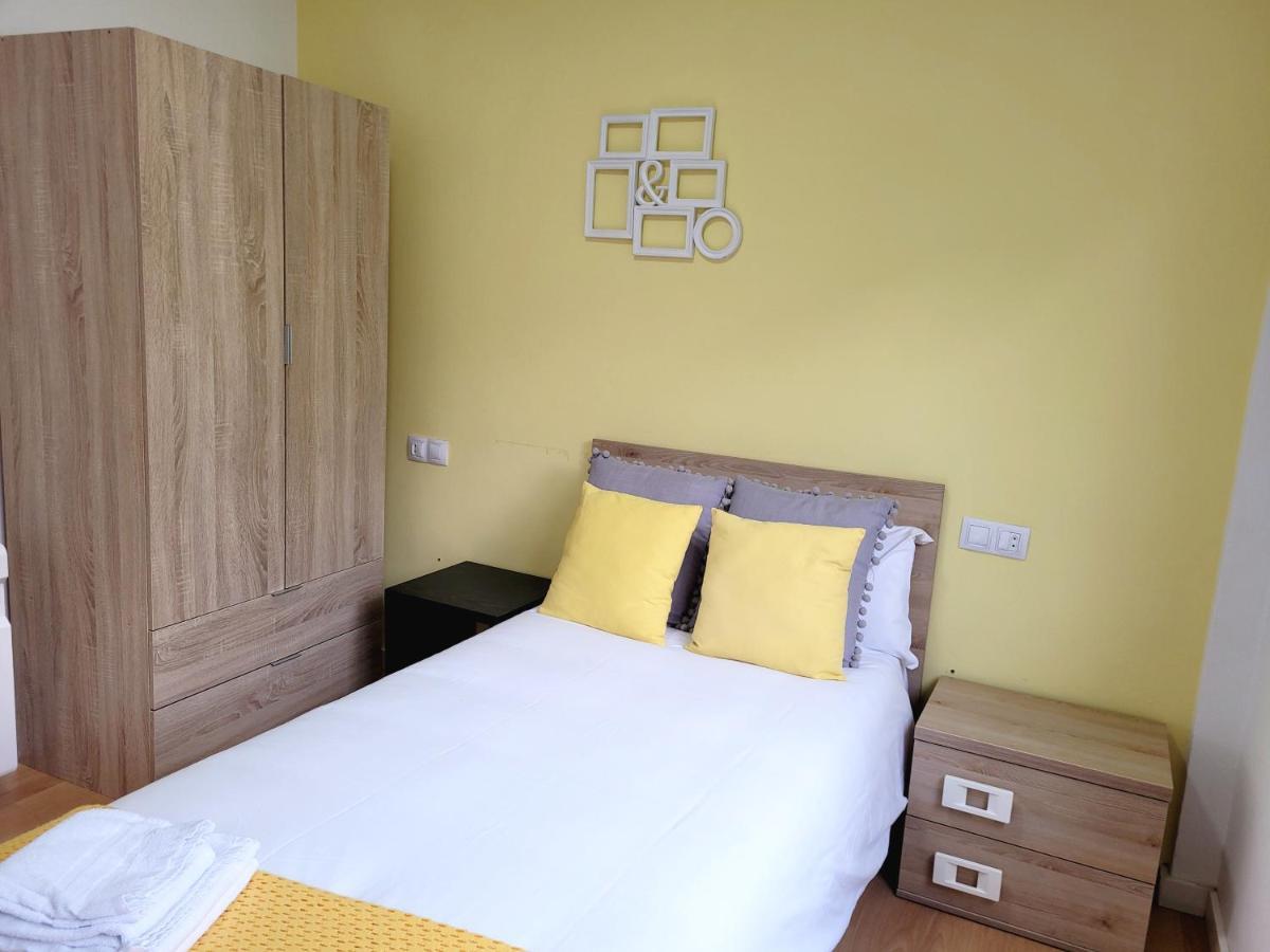 Amplio Piso Con Vistas En La Entrada Del Camino C4 Apartment ซานติอาโก เด กอมโปสเตลา ภายนอก รูปภาพ